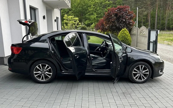 Toyota Avensis cena 46900 przebieg: 153000, rok produkcji 2013 z Jastrowie małe 631